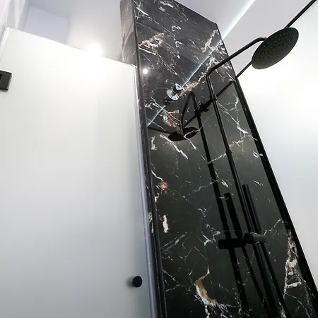 Near To White Tower 40sqm , Gas Heating, Optical Fiber, 2smart Tv, Private Entrance Lejlighed