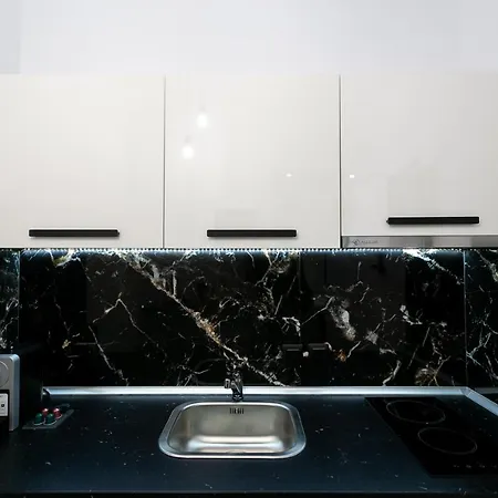 Near To White Tower 40sqm , Gas Heating, Optical Fiber, 2smart Tv, Private Entrance Lejlighed *