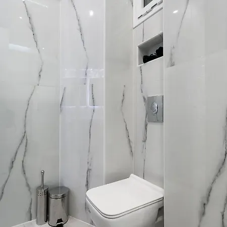 Near To White Tower 40sqm , Gas Heating, Optical Fiber, 2smart Tv, Private Entrance * Thessaloníki